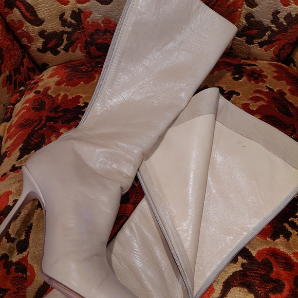 Jimmy Choo Vero Cuoio Boots - Picture 4 of 9